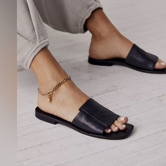 Free People Verona Slide Sandals Black Suede Leather Topstitch Detail Size 38.5 - Picture 2 of 12